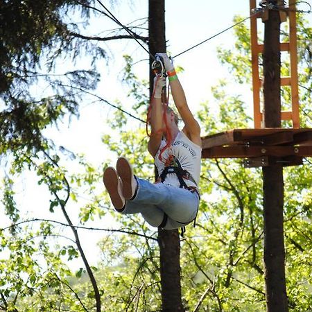 Activ Parc Hotel Negresti Bagian luar foto