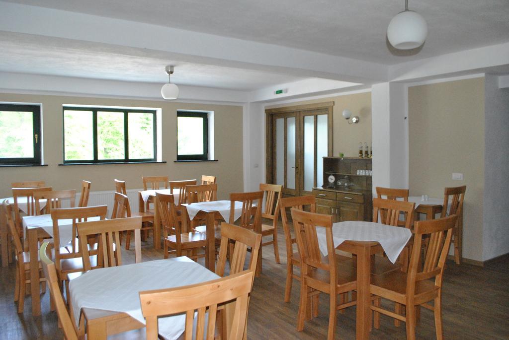 Activ Parc Hotel Negresti Bagian luar foto