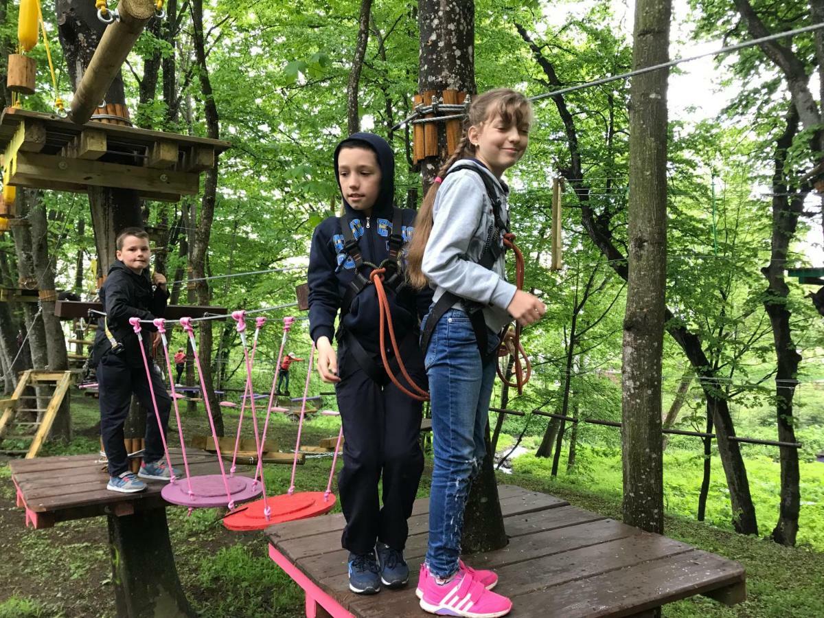 Activ Parc Hotel Negresti Bagian luar foto